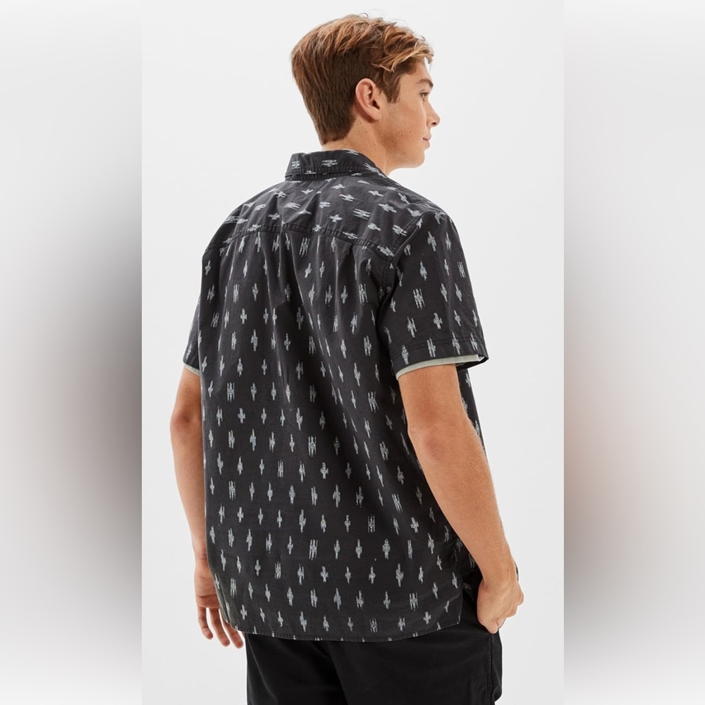 American Eagle short sleeve button up